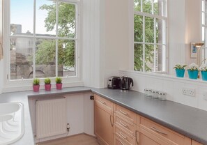 Familienhaus, 3 Schlafzimmer | Eigene Küche | Großer Kühlschrank, Mikrowelle, Ofen, Herdplatte