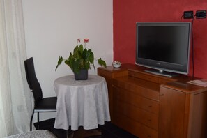 Deluxe Double Room | Room amenity - Guest House Brezza Marina (Fiumicino)