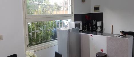 經典公寓, 2 間臥室 | 私人小型廚房 | 大型冰箱、微波爐、烤箱、爐台