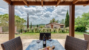 Deluxe villa, 1 slaapkamer, hot tub (Villa Rosa) | Terras