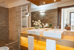 Bathroom - Terra Antica Resort (Montepulciano)