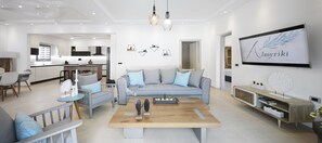 Interior detail - Almyriki Beach Villa (Santorini)