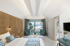 Villa, 3 soverom, spabadekar (Private Pool) | 3 soverom, sengetøy av topp kvalitet, safe på rommet og skrivebord