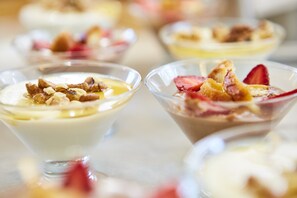 Tägliches inbegriffenes Frühstücksbuffet