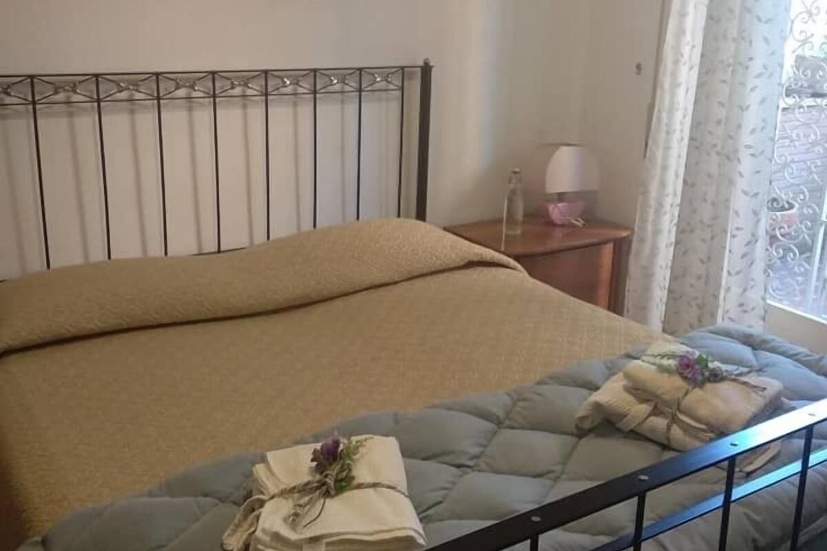 Blackout curtains, rollaway beds, free WiFi, bed sheets