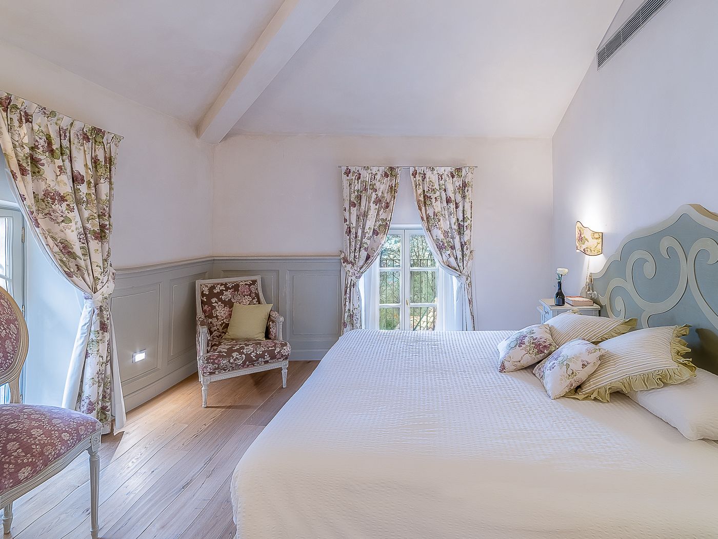 Superior-Doppelzimmer, 1 Schlafzimmer | 1 Schlafzimmer, Daunenbettdecken, Zimmersafe, Schreibtisch