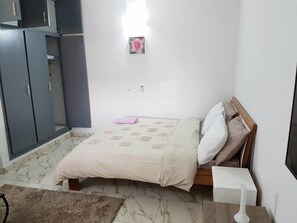 Classic-stúdíóíbúð | Rúmföt af bestu gerð, dúnsængur, myrkratjöld/-gardínur