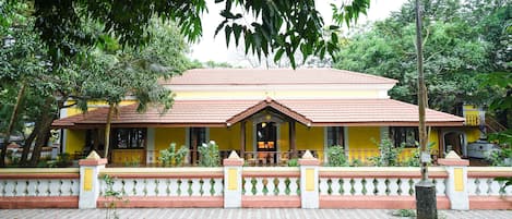 Bagian depan properti