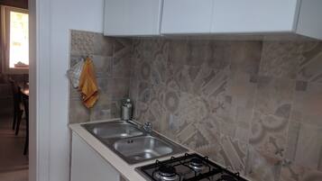 Tägliches inbegriffenes kontinentales Frühstück