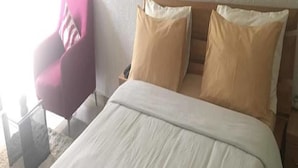 Studio | Premium bedding, down comforters, desk, blackout drapes