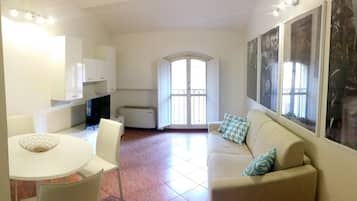 Apartment, 2 Bedrooms (Via S. Agata 15) | Ruang tamu | TV skrin rata