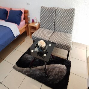 1 bedroom, premium bedding, desk, iron/ironing board - Residence Fatny (Abidjan)