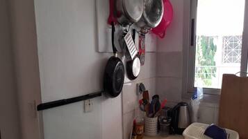 Apartment, 1 Bedroom | Private kitchenette | Fridge, microwave, oven, stovetop