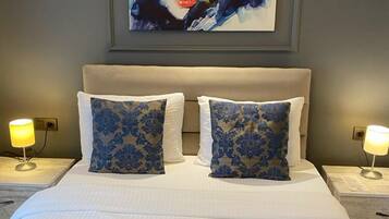 Double Room | 1 bedroom, minibar, desk, laptop workspace