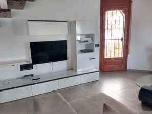 TV - Villa for 10 people, in Miami Playa located 800m from the beach (Miami Playa)