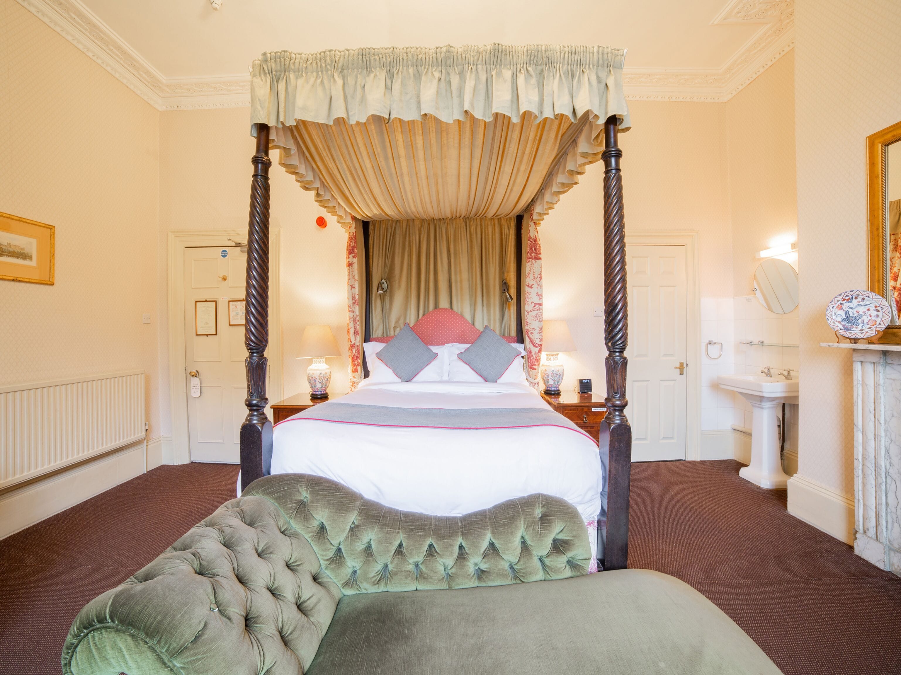 Photo - OYO Bailbrook Lodge, Bath