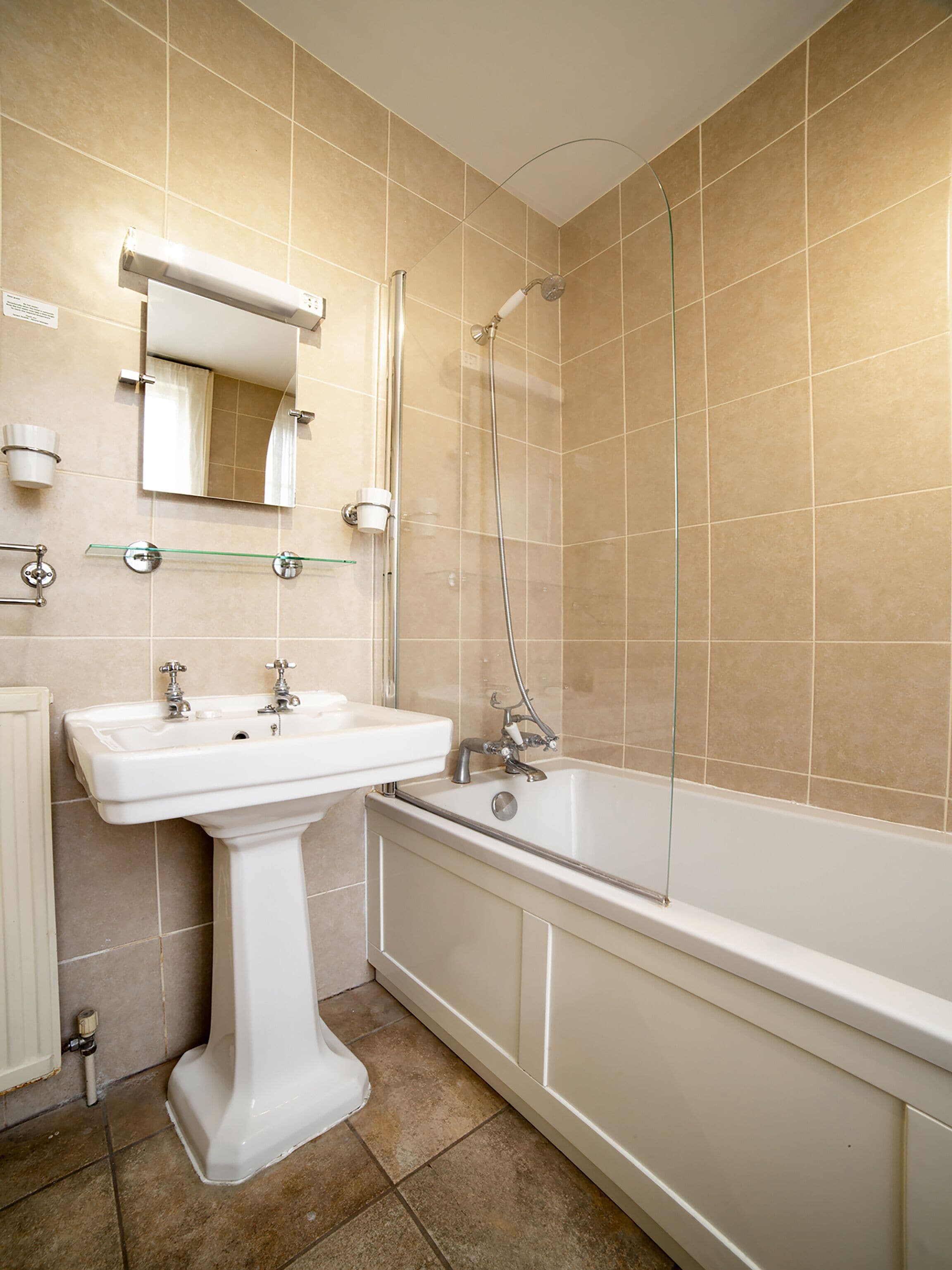 Photo - OYO Bailbrook Lodge, Bath