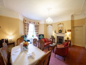 Lobby lounge - OYO Bailbrook Lodge, Bath (Bath)