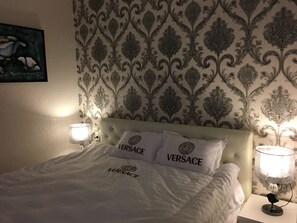 Executive suite | Een bureau, gratis wifi