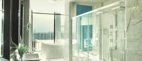Suite Présidentielle | Douche de la salle de bain