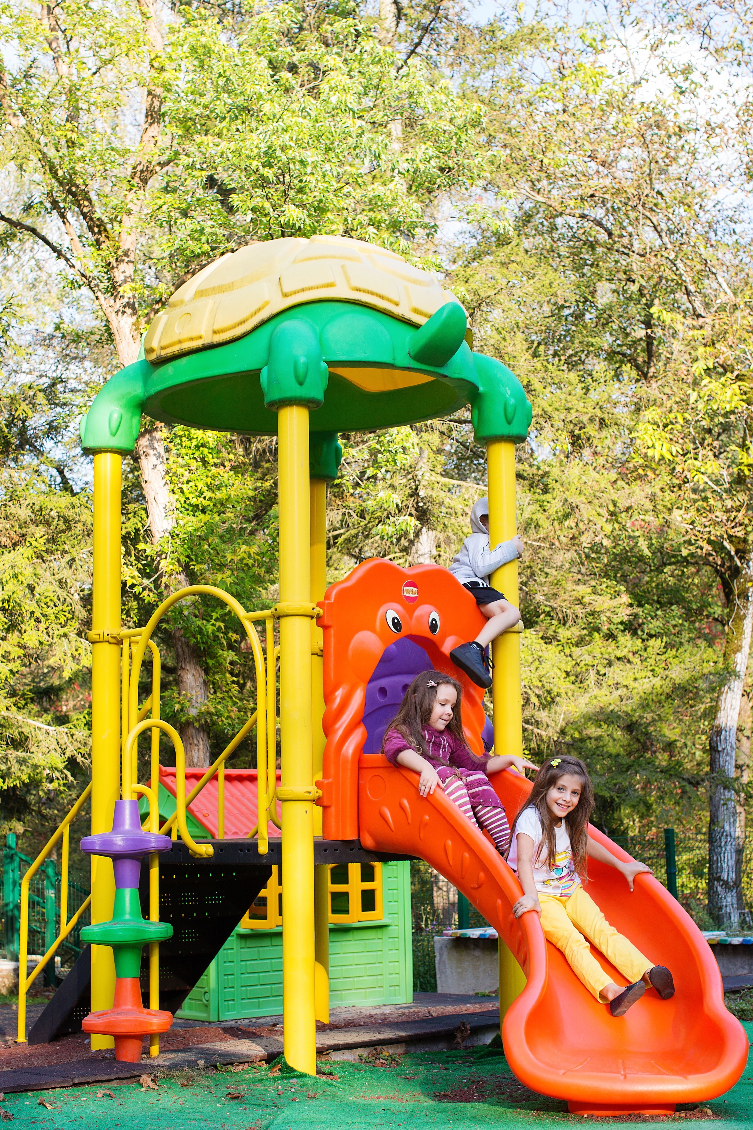 children’s play area – outdoor