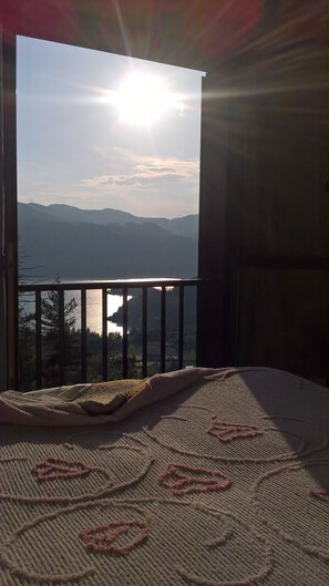 Quarto casal ou duplo, vista para o lago | Vista do quarto