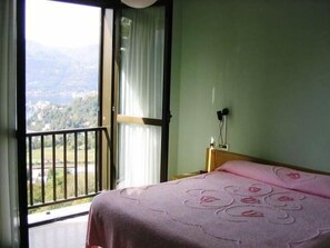 Escrivaninha, berços grátis, Wi-Fi de cortesia