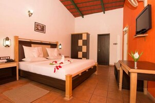 Deluxe Twin Room, 1 Double Bed | Desk, free WiFi