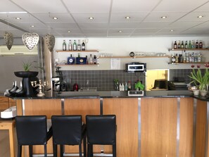 Bar (på overnatningsstedet)