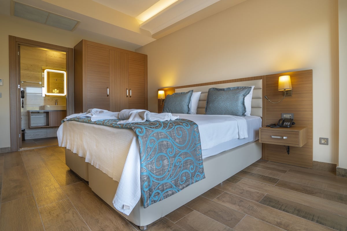 standard room | view from room