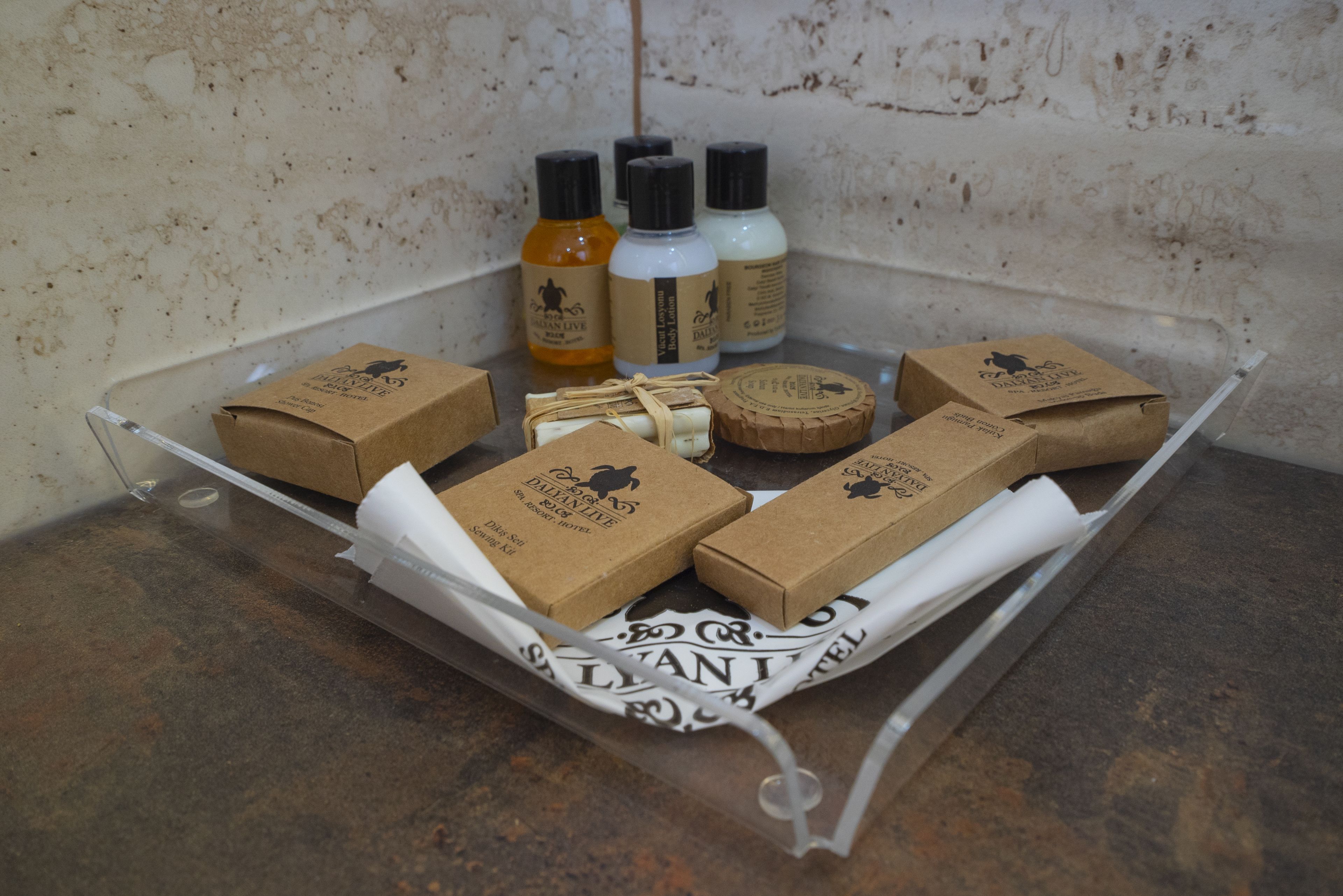 deluxe room | minibar, in-room safe, desk, soundproofing