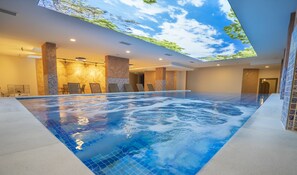 Indoor pool, seasonal outdoor pool, pool umbrellas, sun loungers - Dalyan Live Spa Hotel (Ortaca)