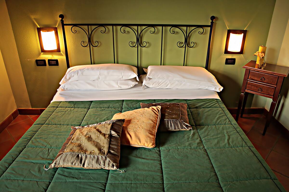 Quarto casal | Escrivaninha, camas extras/dobráveis (sobretaxa), Wi-Fi de cortesia