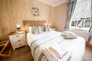 Kamar Double Deluks | Meja kerja, setrika/meja setrika, Wi-Fi gratis, dan seprai linen