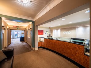 Lobby - OYO Hotel at Derby Conference Centre (Derby)