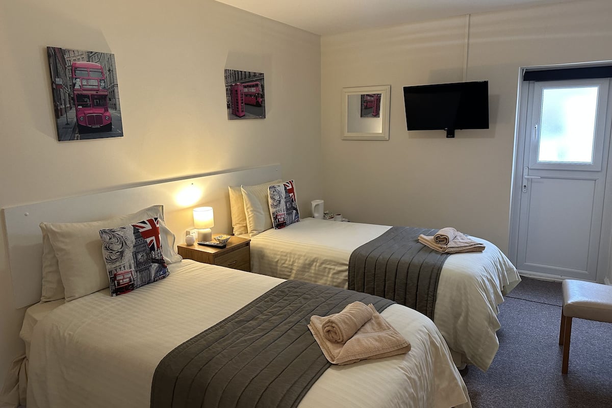 Twin Room, Ensuite (4) | 1 bedroom