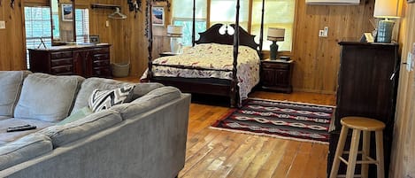 1 bedroom, desk, iron/ironing board, free WiFi