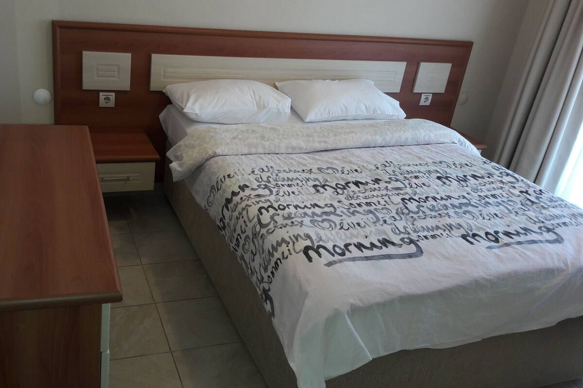 1 bedroom, desk, free WiFi