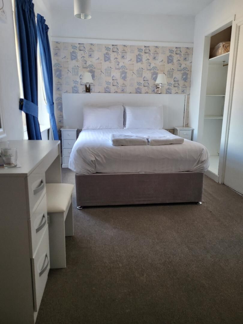 Double Room, Ensuite | Free WiFi, bed sheets