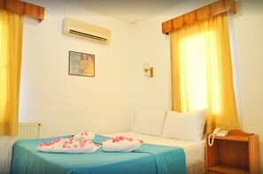 Habitación estándar con 1 cama matrimonial o 2 individuales