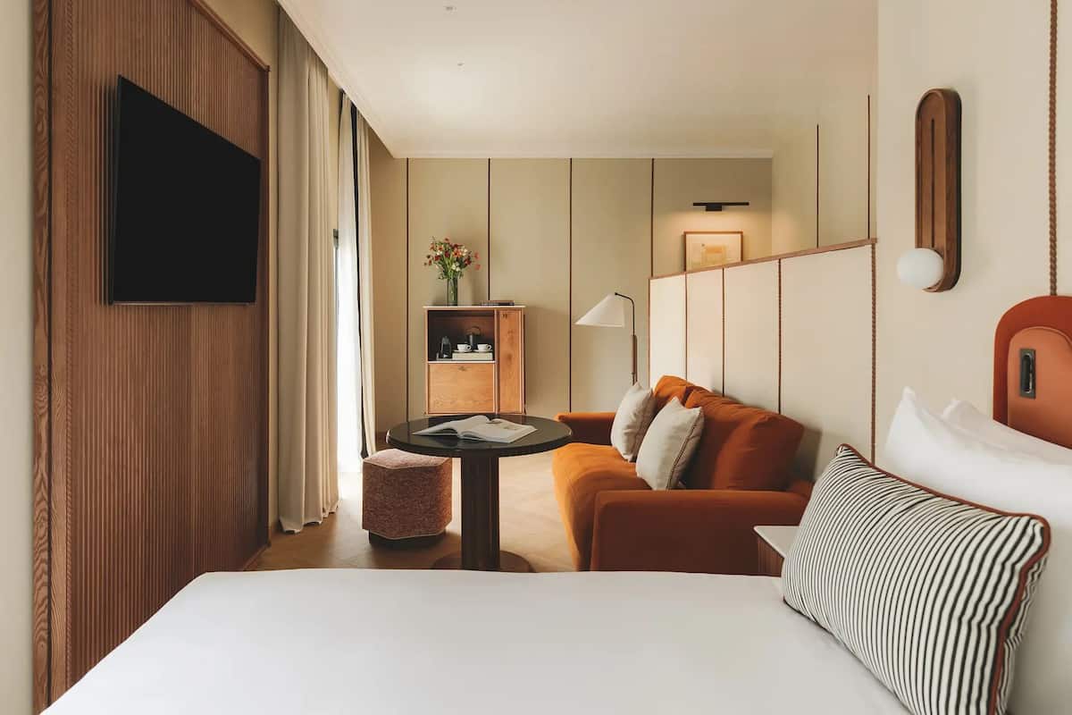 Minibar, coffres-forts dans les chambres, chambres insonorisées