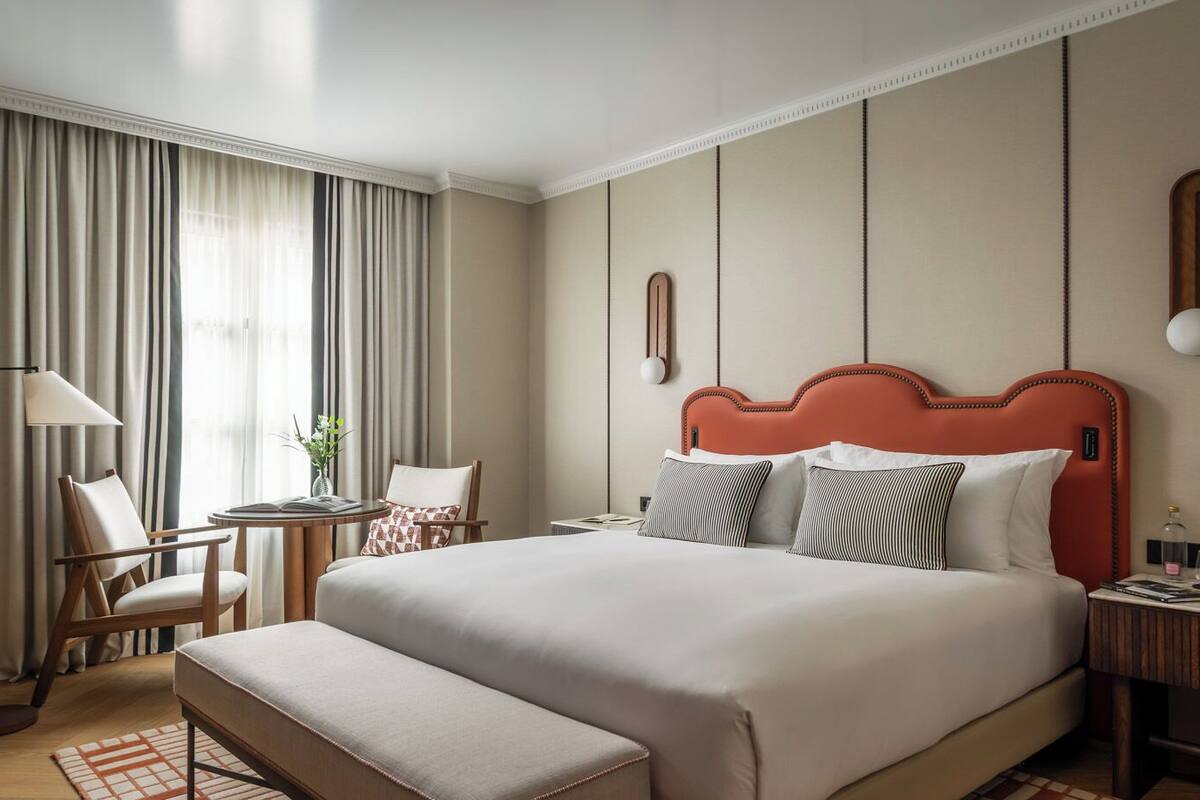 Minibar, värdeförvaringsskåp på rummet och ljudisolering