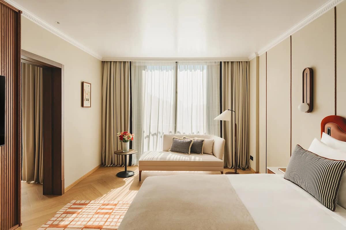 Minibar, coffres-forts dans les chambres, chambres insonorisées