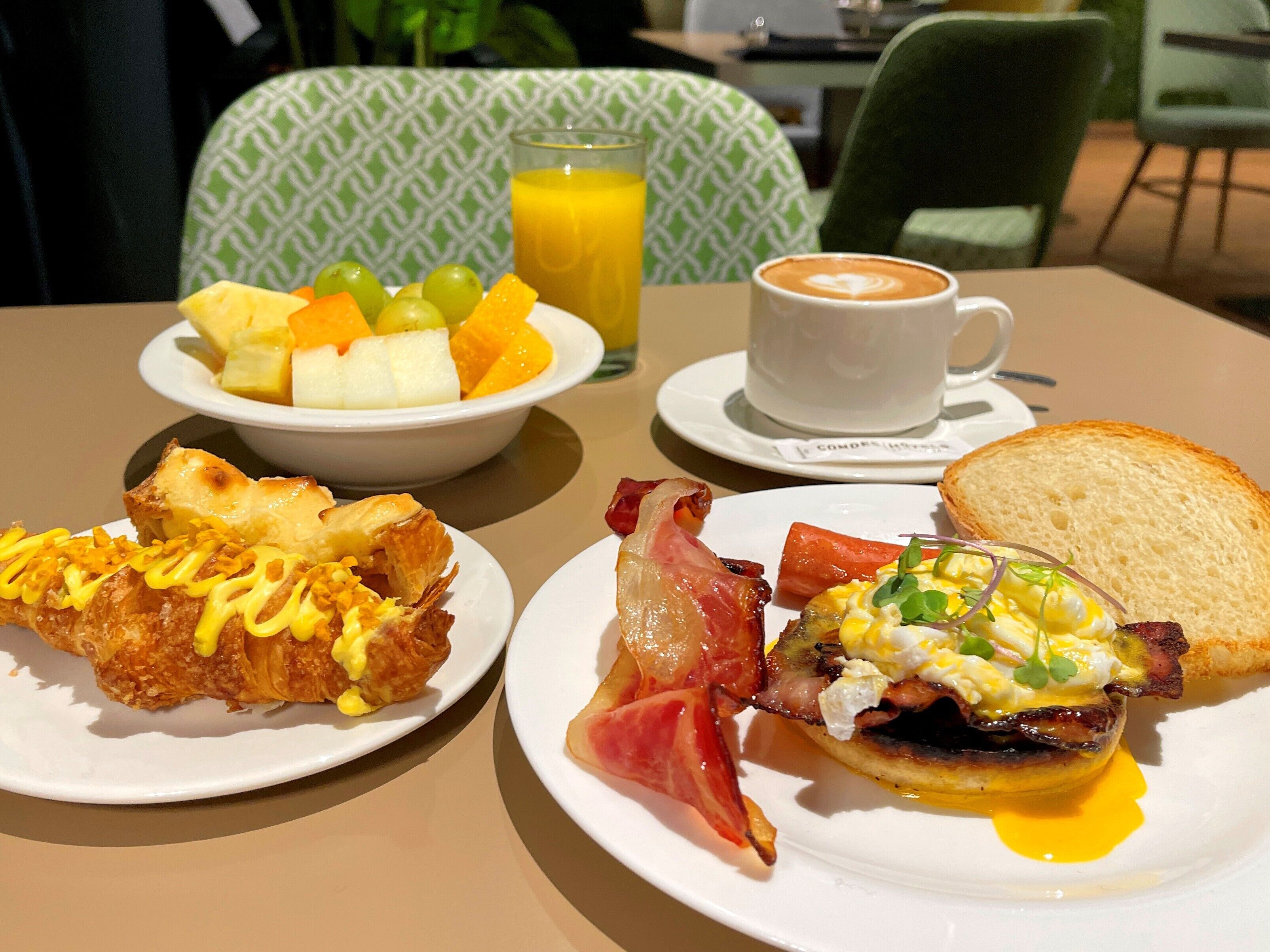 daily buffet breakfast (eur 25 per person)