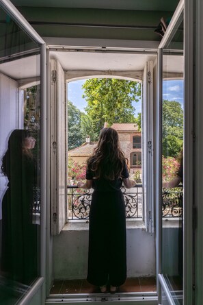 Chambre Double, salle de bains attenante, vue montagne (Lou) | Vue depuis le balcon