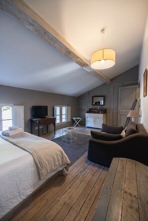 Chambre Double Classique, salle de bains attenante (Céret)