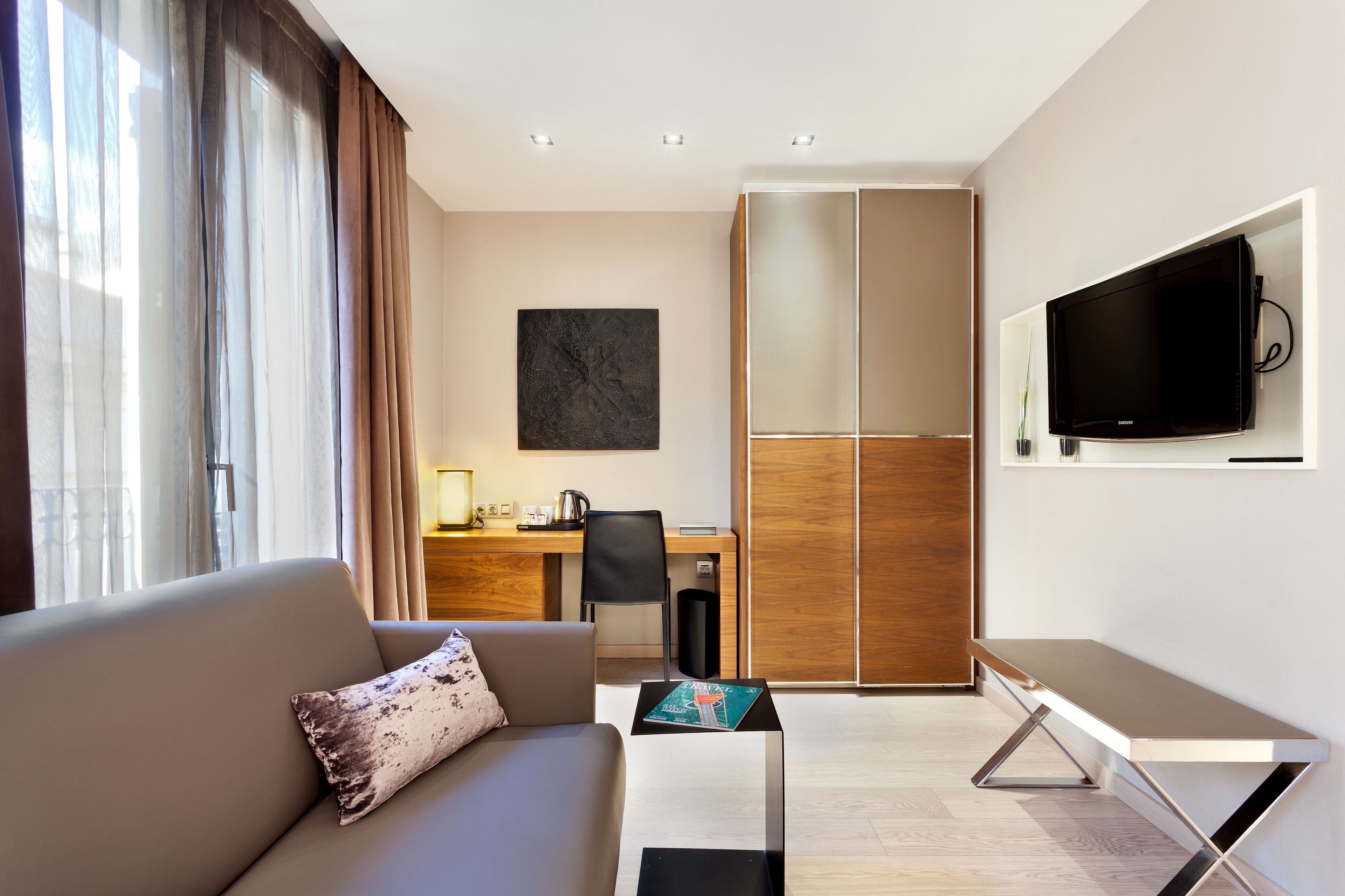 family room | living area | flat-screen tv