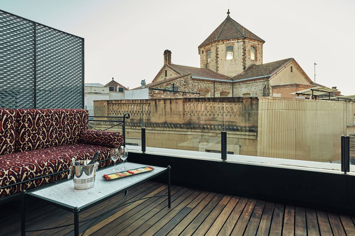 Suite, Terrace | City view