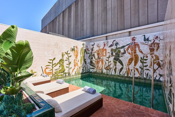 Seasonal outdoor pool - Hotel España Ocean Drive (Barcelona)