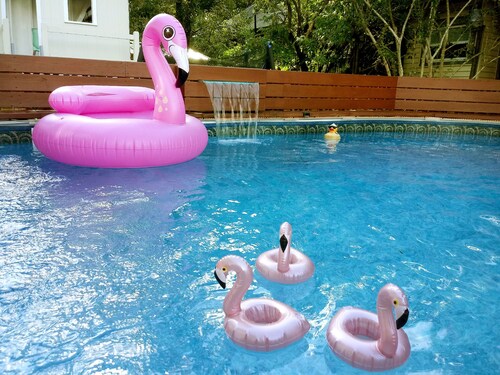 UPTOWN OASIS W PRIVATE, HEATED POOL, Minutes to all New Orleans' top attractions